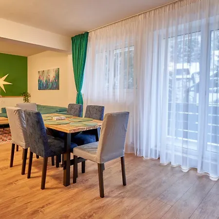 Family Treez Premium Апартаменты *